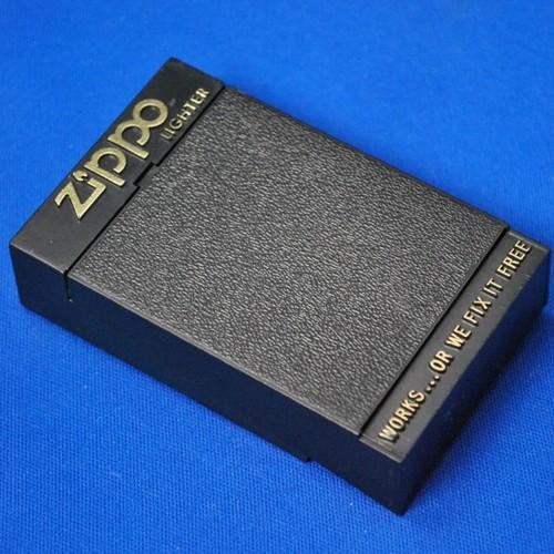 黒プラスチックケース・最初期（USA1981~86)【ZIPPO】