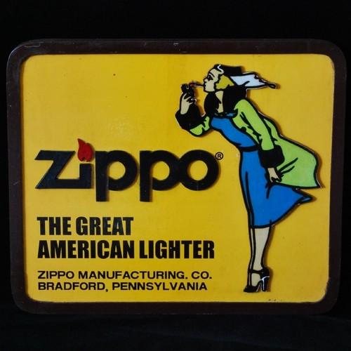 再入荷！！ウィンディ 木製ディスプレイ　角型（中） 【ZIPPO】